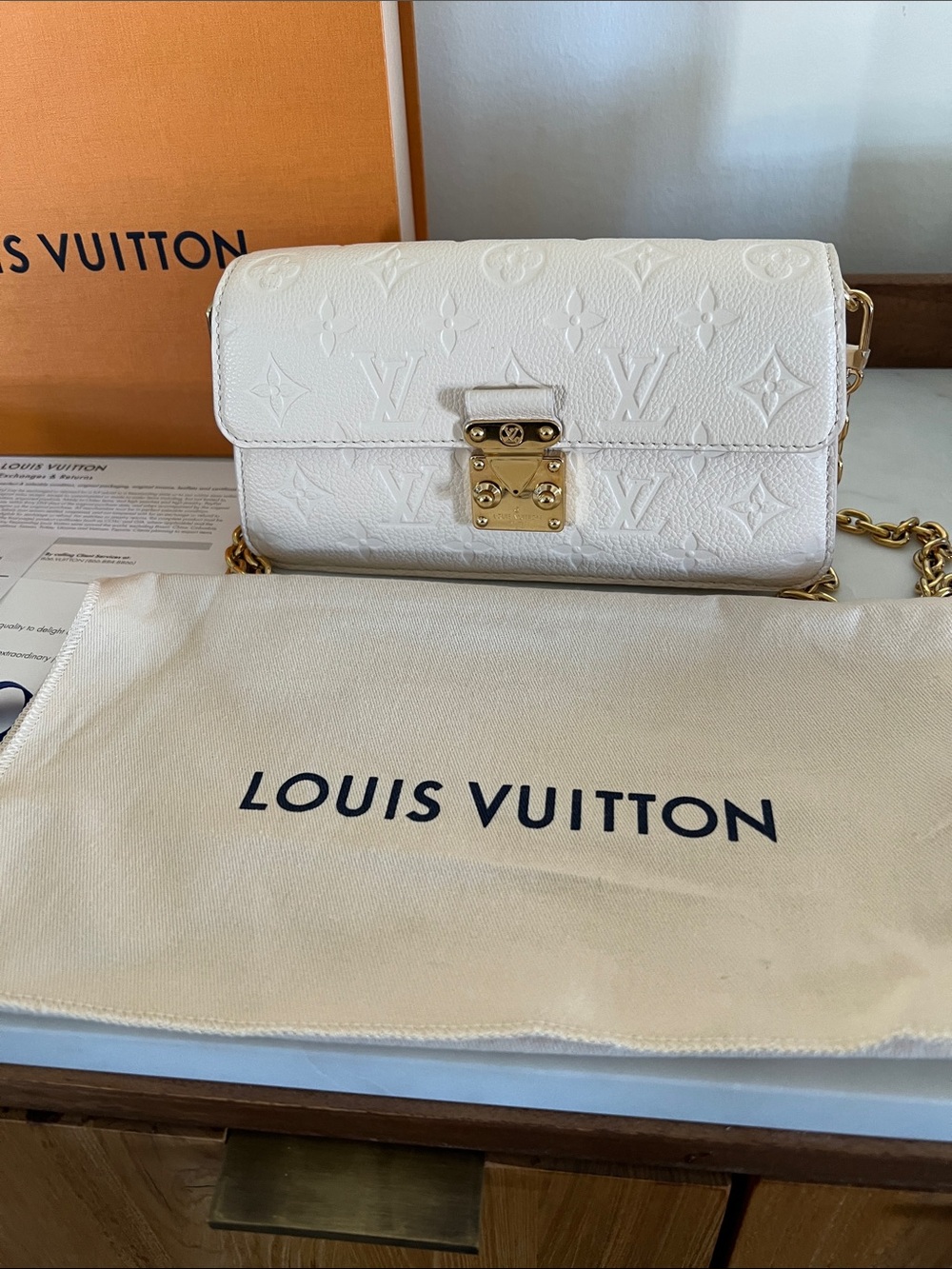 Louis Vuitton Genuine Wallet On Chain Métis in Crème - Picture 14 of 15